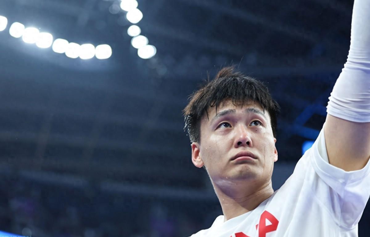 包含新疆男篮战胜广州队，实力碾压对手再现神勇的词条